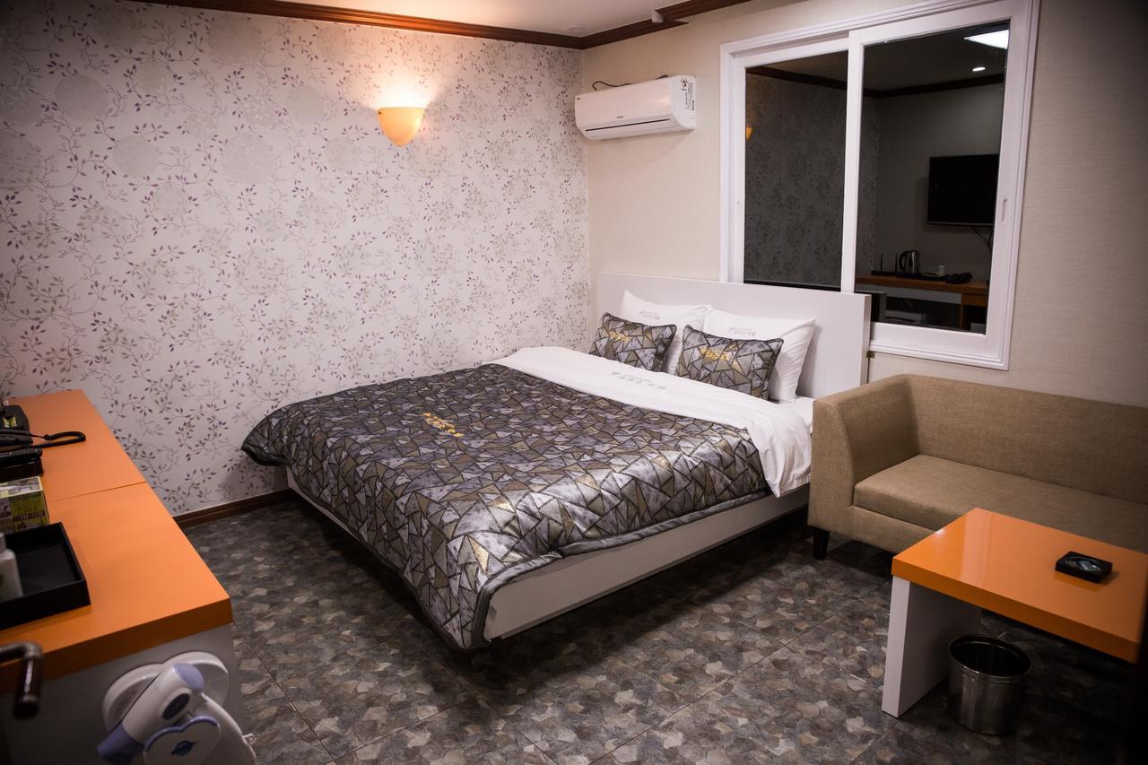 Picasso Motel Haeundae Puszan Kültér fotó