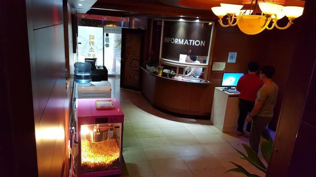Picasso Motel Haeundae Puszan Kültér fotó
